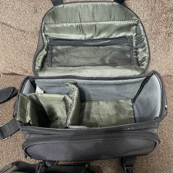 NIKON D3100 - Picture 8 of 9